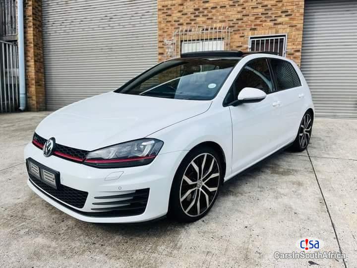 Pictures of Volkswagen Golf 2.0 Automatic 2016