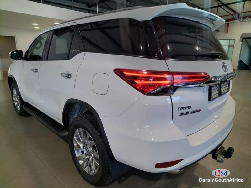 Toyota Fortuner 2.8 Automatic 2019 - image 2