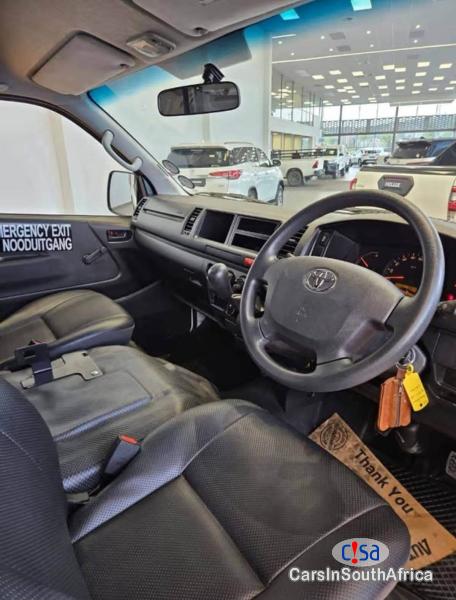 Toyota Quantum Sesfikile 2.5 D4-D 16 Seat Manual 2019 - image 3