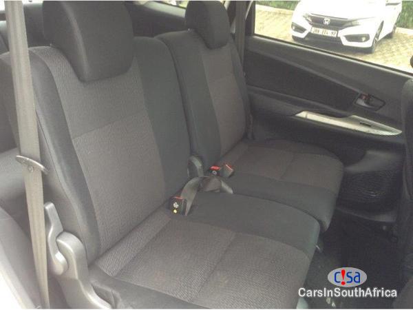Toyota Avanza Manual 2012 - image 8