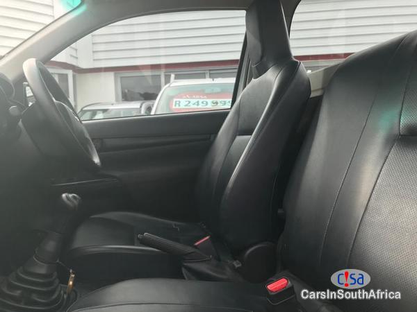 Toyota Hilux Manual 2016 - image 5