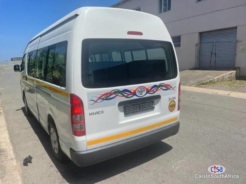 Toyota Quantum 2.5 Manual 2020 - image 2