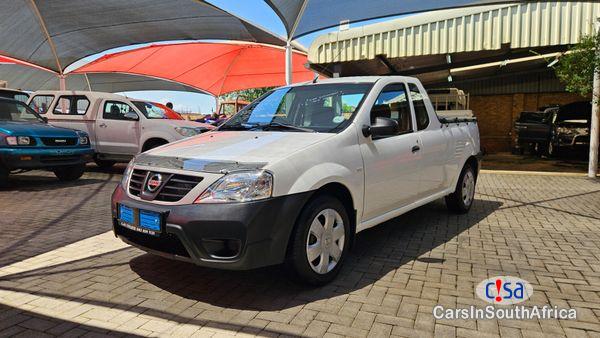 Pictures of Nissan NP200 1.6 A/C Safety Pack Manual 2018