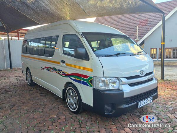 Pictures of Toyota Quantum 2.5 D-4D Sesfikile 16-Seat Manual 2018