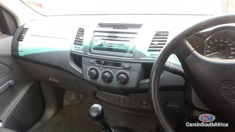 Toyota Hilux Manual 2014 in South Africa