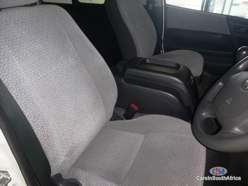 Toyota Quantum Toyota Quantum 2.5D-4D Sesfikile Manual 2014 in Gauteng - image