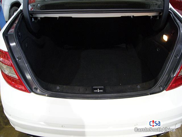 Mercedes Benz C-Class Automatic 2009 - image 10
