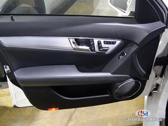 Mercedes Benz C-Class Automatic 2009 - image 4