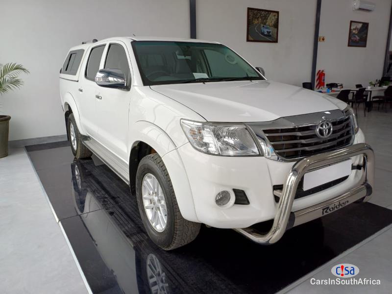 Toyota Hilux Rider 3.0 D4D Manual 2015 - image 2