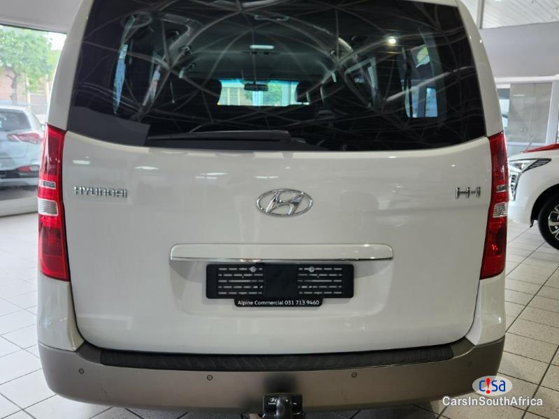 Hyundai H-1 CRDI Wagon GLS Automatic 2021 - image 3