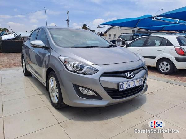 Pictures of Hyundai i30 1.6 GLS Premium Manual 2012