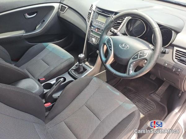 Hyundai i30 1.6 GLS Premium Manual 2012 - image 4