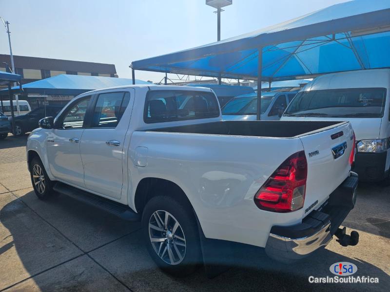 Toyota Hilux 2.8GD-6 Raider Manual 2018