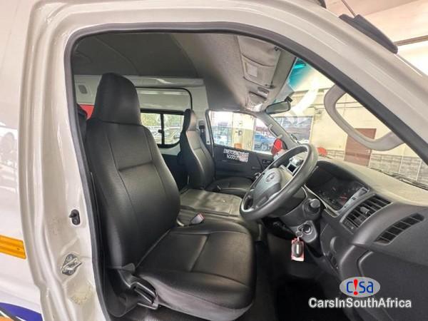 Toyota Quantum 2.5 D-4D Sesfikile 16-Seat Manual 2022 - image 5