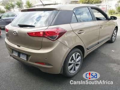 Hyundai i20 1.2 Automatic 2017 - image 2