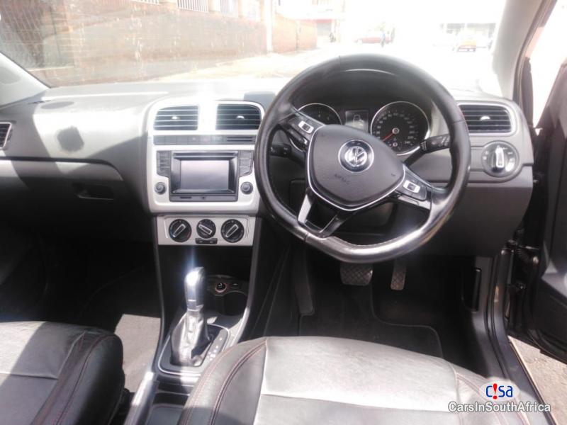 Volkswagen Polo 1.2 Manual 2015 - image 3