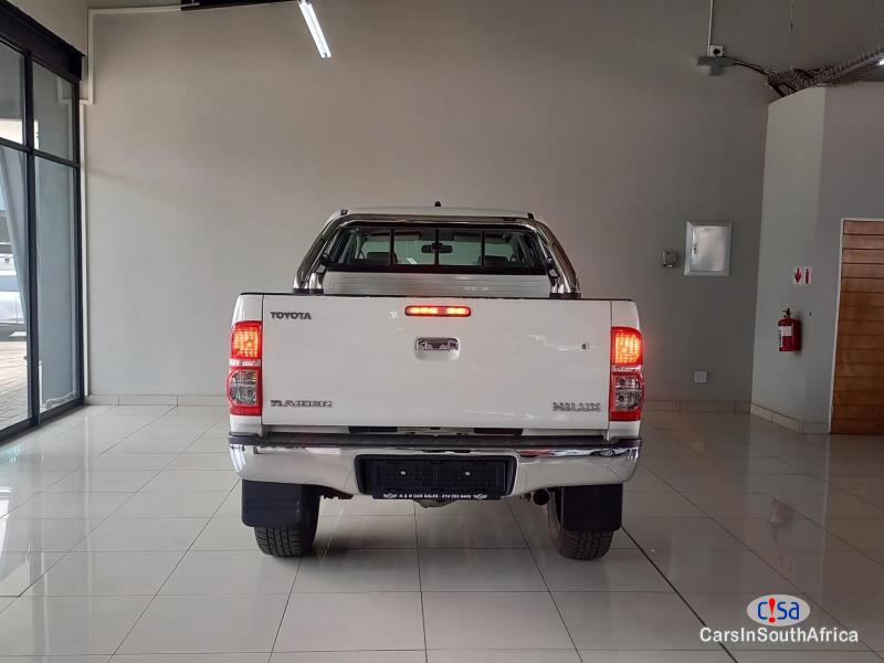 Toyota Hilux Raider 2.4 Manual 2015 in South Africa