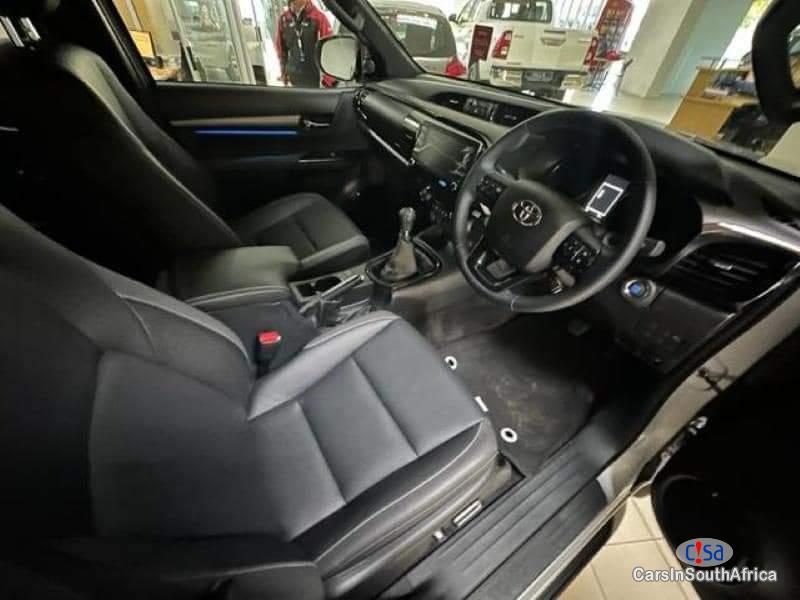 Picture of Toyota Hilux 2022 TOYOTA HILUX LEGEND 2.4 GD6 AUTO 0698183175 Manual 2022 in Western Cape