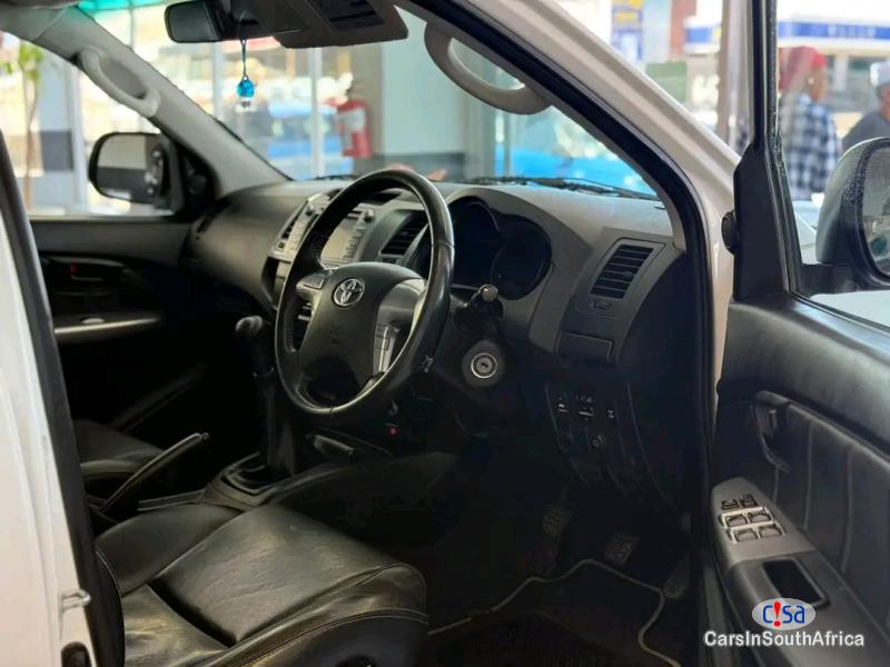 Toyota Hilux 3.0 D4D LEGEND 45 RAIDER [0817579183] Manual 2015 - image 10