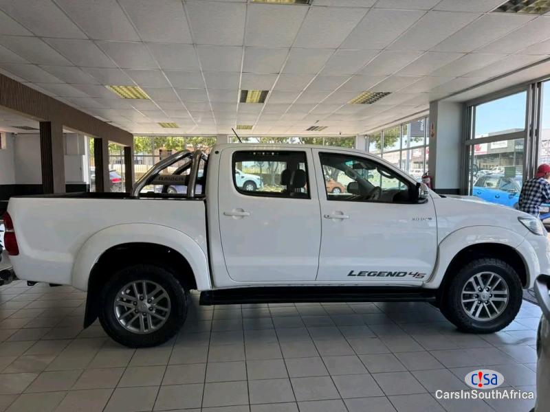 Toyota Hilux 3.0 D4D LEGEND 45 RAIDER [0817579183] Manual 2015 - image 3
