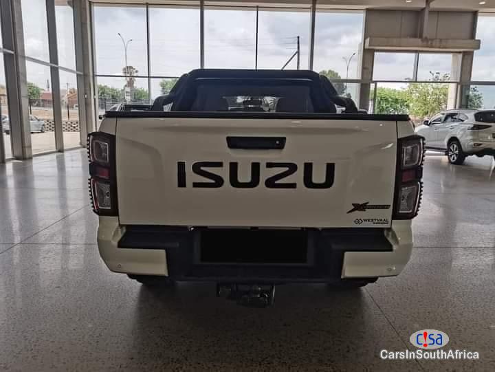 Isuzu Isuzu 1.9 X-Rider Contact Or Whatsapp 0665141346 Automatic 2023 - image 4