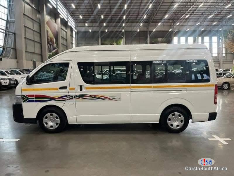 Toyota HiAce 2.5 D4d Sesfikile (0726318146) Manual 2023 in South Africa