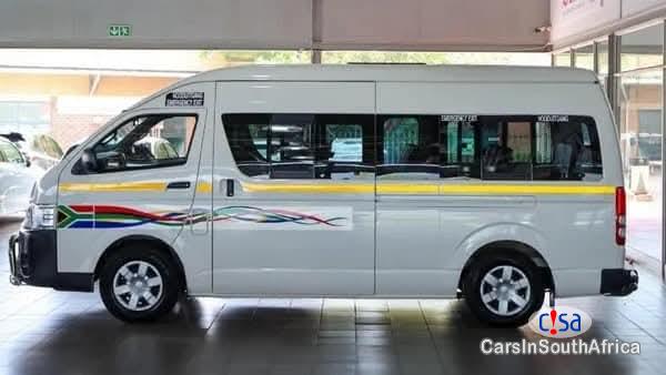 Toyota HiAce 2.5 D4d Sesfikile (0726318146) Manual 2023 - image 5