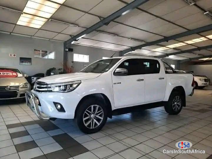 Toyota Hilux Automatic 2018 - image 2