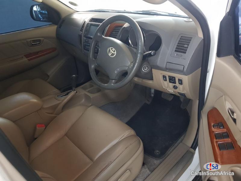 Toyota Fortuner 3.0 D-4D AUTO Automatic 2013 - image 8