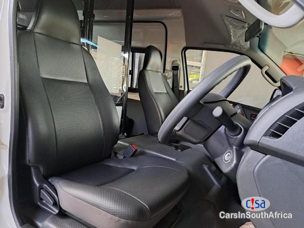 Toyota Quantum 2.5 D-4D Sesfikile 16-Seat Manual 2022 - image 3