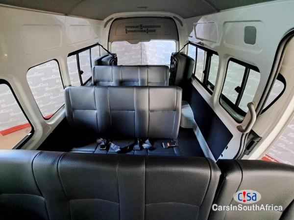 Toyota Quantum 2.5 D-4D Sesfikile 16-Seat Manual 2022 - image 4