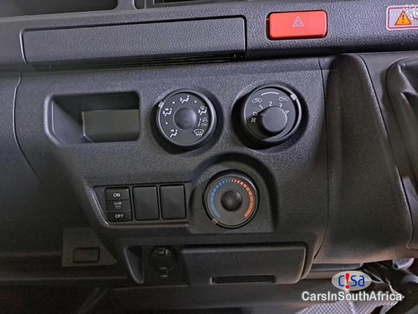 Toyota Quantum 2.5 D-4D Sesfikile 16-Seat Manual 2022 - image 5