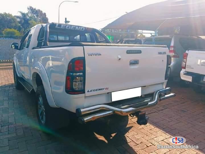 Toyota Hilux 3.0D Manual 2015 - image 4
