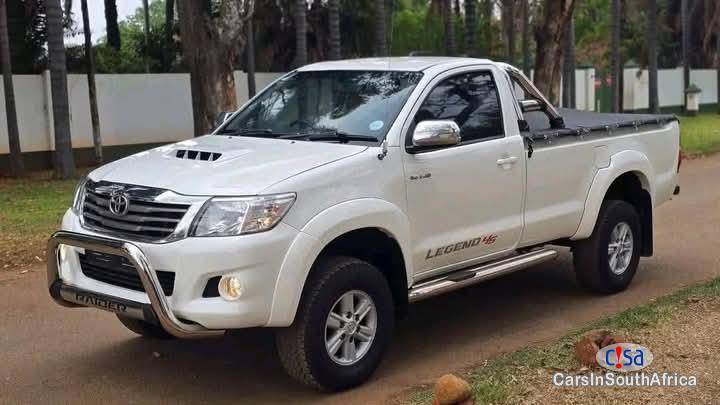 Toyota Hilux 3.0D Manual 2015 - image 3