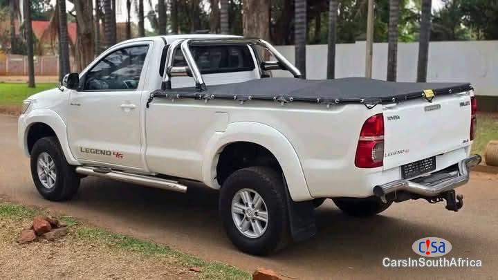 Toyota Hilux 3.0D Manual 2015 - image 4