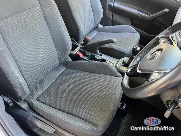 Volkswagen Polo 1.0 Manual 2018 - image 4