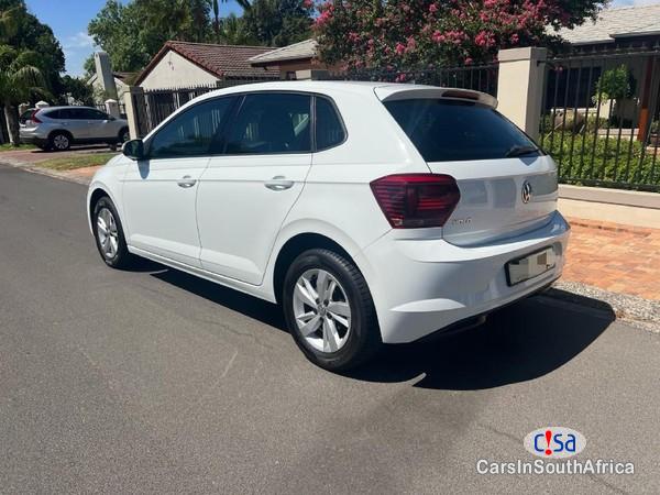 Volkswagen Polo 1.0 Manual 2018 - image 5