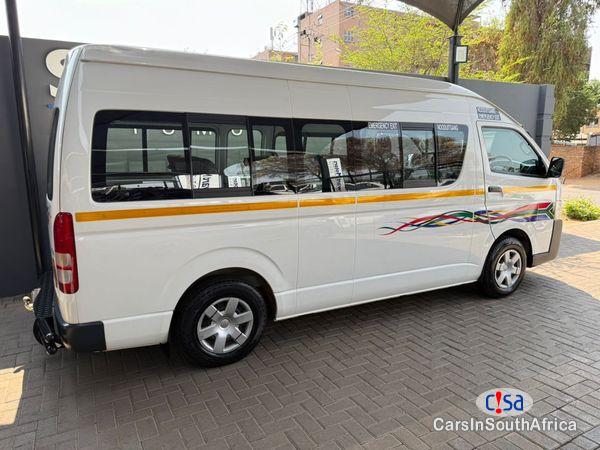 Toyota Quantum 2.5 D-4D Sesfikile 16 Seat +27 685845776 Manual 2021 - image 2