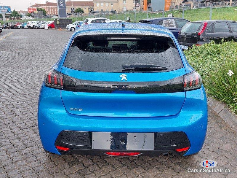 Peugeot 208 1.2 Automatic 2021