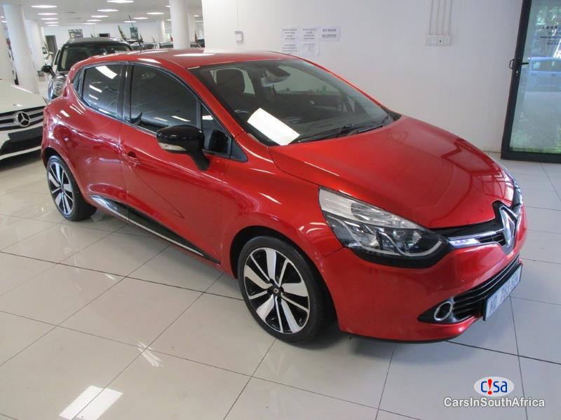 Renault Clio 1.6 +27 78 321 4168 Manual 2016 in Limpopo