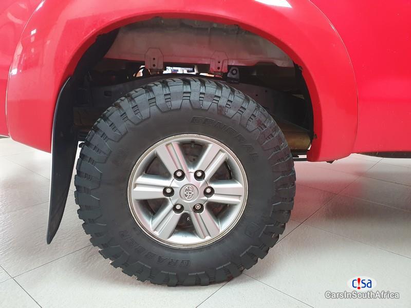 Toyota Hilux 3.0D4+27 78 321 4168 Manual 2015 - image 4