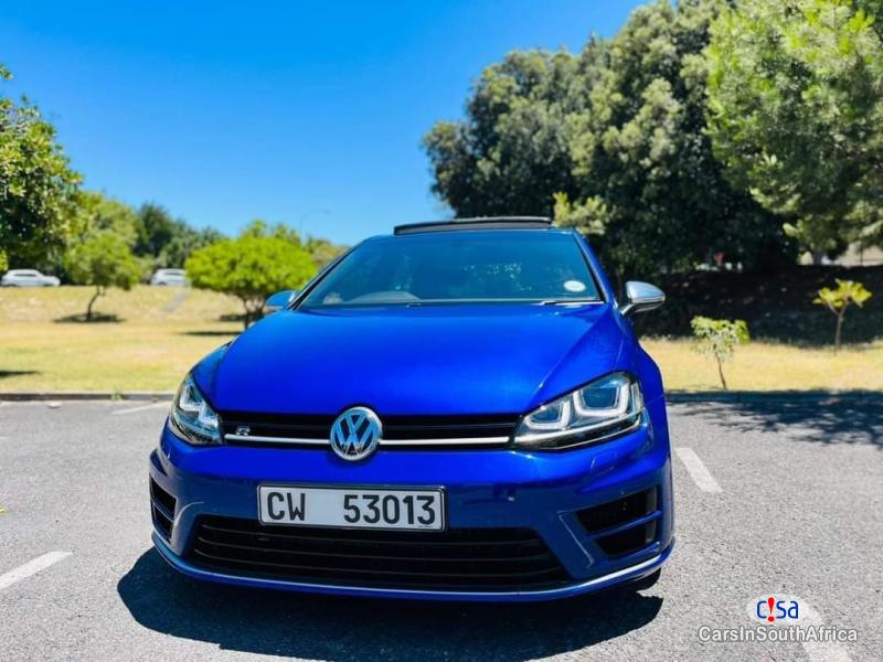 Volkswagen Golf 2.0 R Sport Manual 2016 - image 2