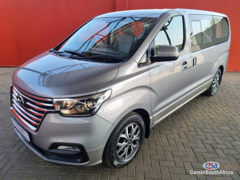 Picture of Hyundai H-1 2.5 1 2.5CRDi Elite 12-Seater Bus Automatic 2021