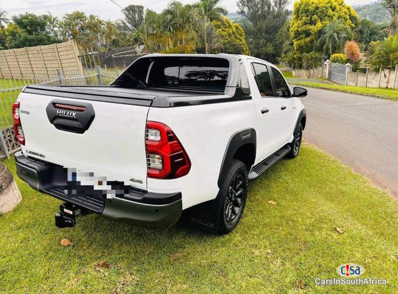 Toyota Hilux 2.8GD 6 Double Cab+27 78 321 4168 Manual 2021 - image 2