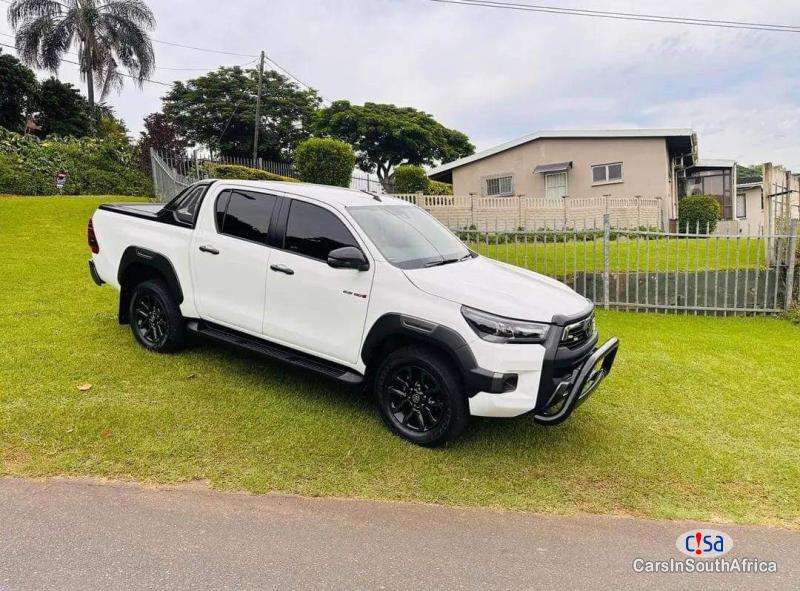 Toyota Hilux 2.8GD 6 Double Cab+27 78 321 4168 Manual 2021 - image 3