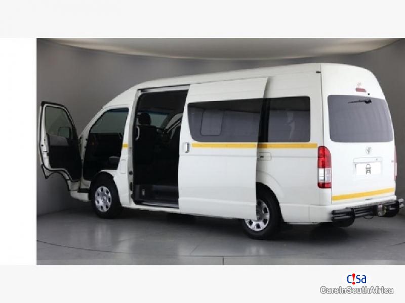 Toyota Quantum 2.5 Manual 2019 - image 2