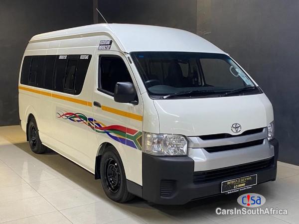 Toyota Quantum 2.5 Manual 2021 - image 2