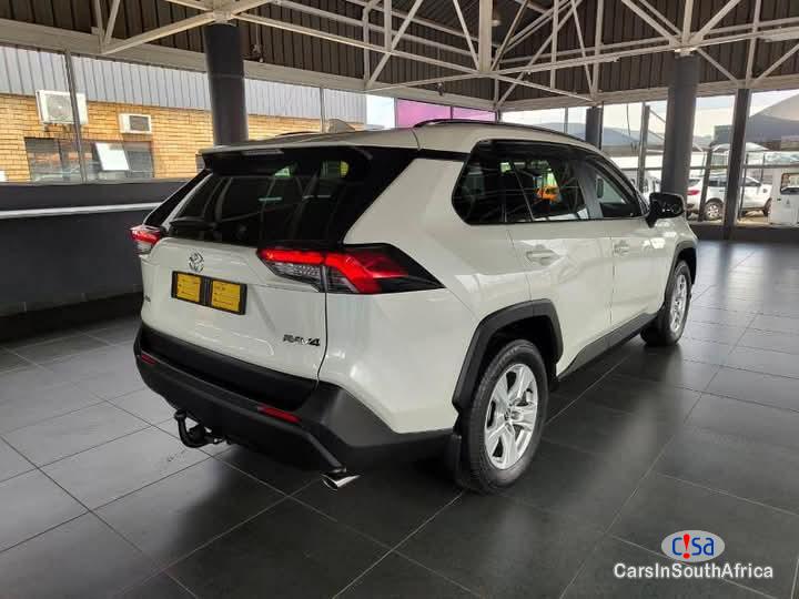 Toyota RAV-4 2.0 Automatic 2019 - image 5