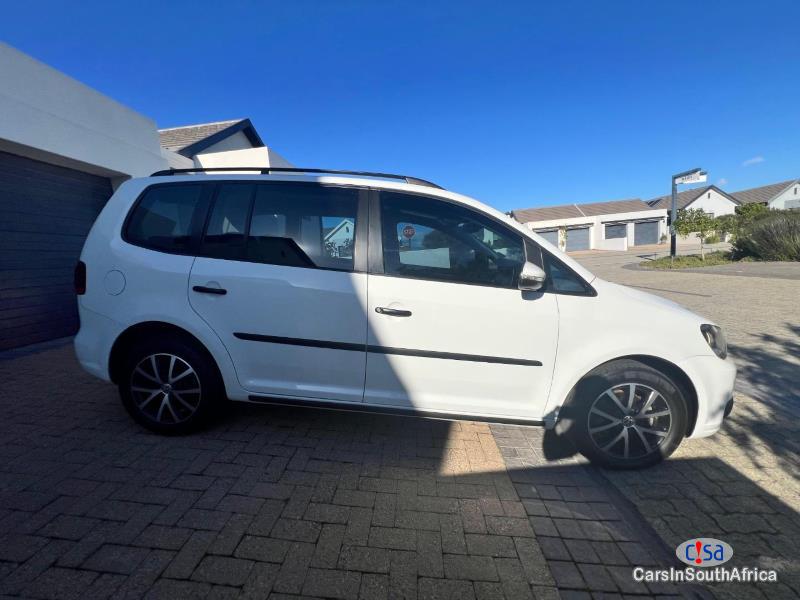 Picture of Volkswagen Touran 2.0 Volkswagen Touran Automatic 2016