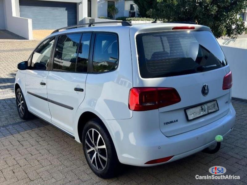 Volkswagen Touran 2.0 Volkswagen Touran Automatic 2016 in Gauteng